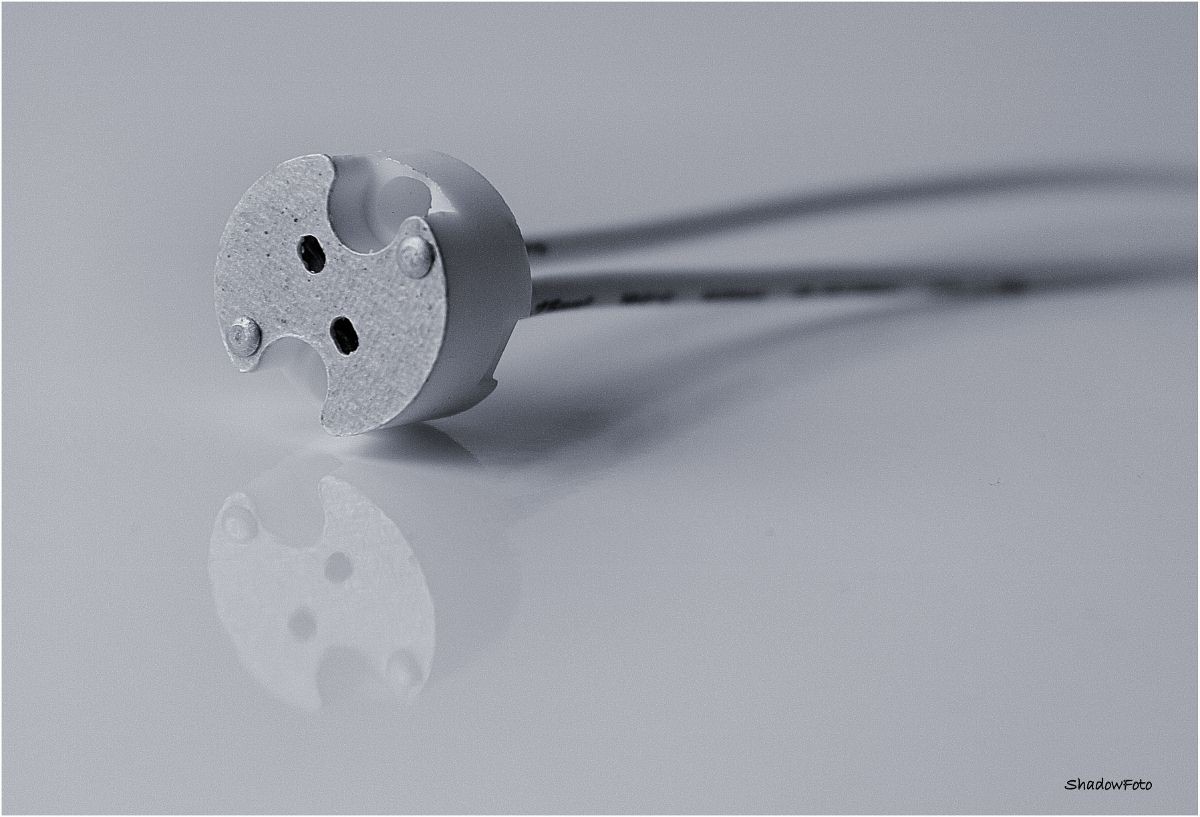 Niedervolt LED Fassung, keramik, universal GU5.3, G4, GY6.35